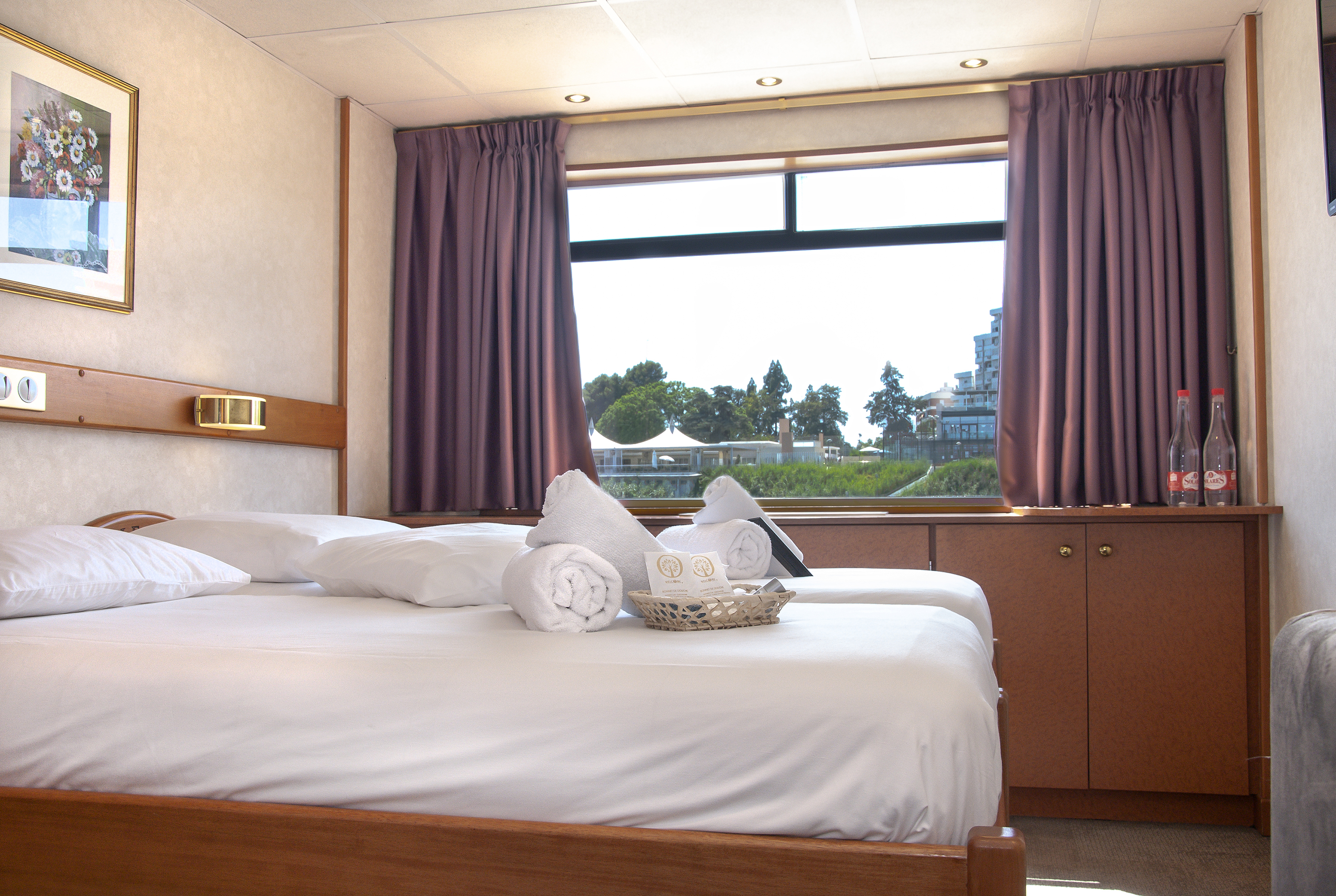 CroisiEurope MS La Belle de Cadix Cabin Window 2.jpg